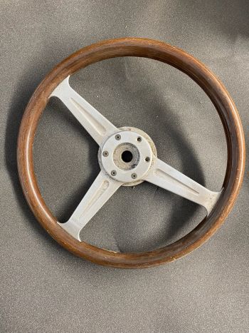Wood rimmed MOMO steering wheel