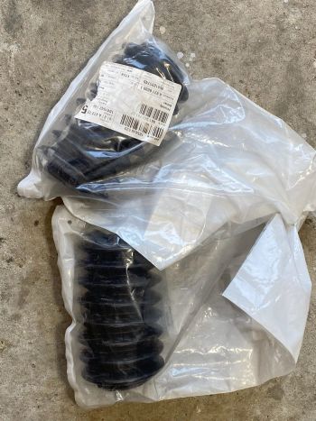 Steering rack gaiter. Porsche 911