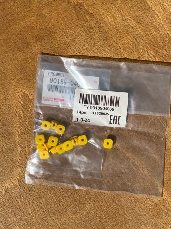 Clip/Grommet